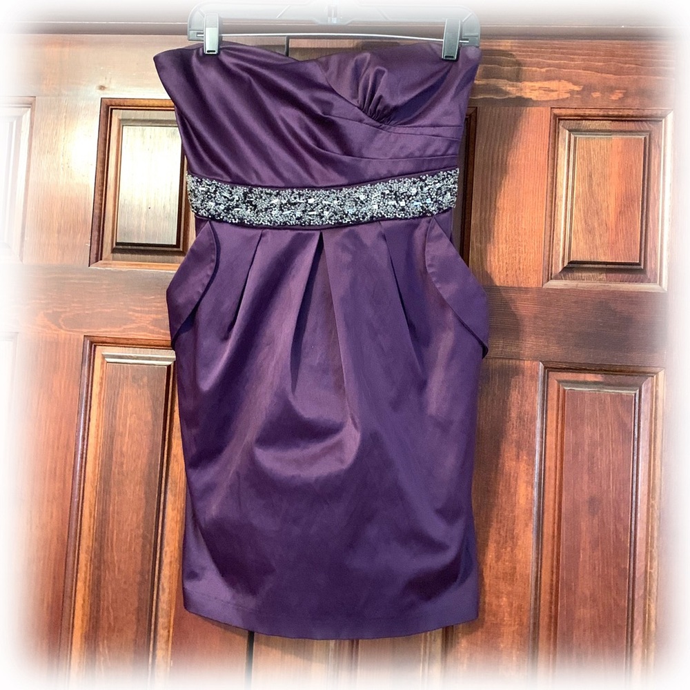 City Triangle Sweetheart Neckline Pocket Dress